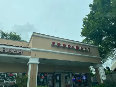 8717-8723 NW 50 Lauderhill FL 33351