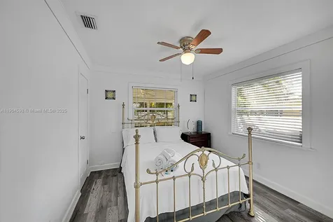 422 49th Street West Palm Beach FL 33407