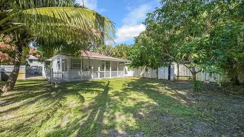 422 49th Street West Palm Beach FL 33407