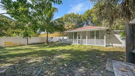 422 49th Street West Palm Beach FL 33407