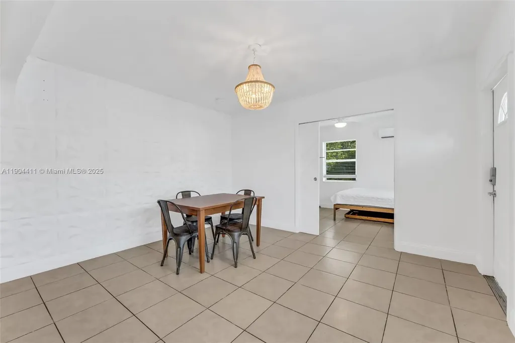 1639 Hayes Street Hollywood FL 33020