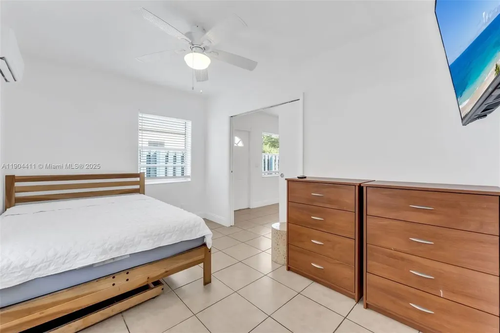 1639 Hayes Street Hollywood FL 33020