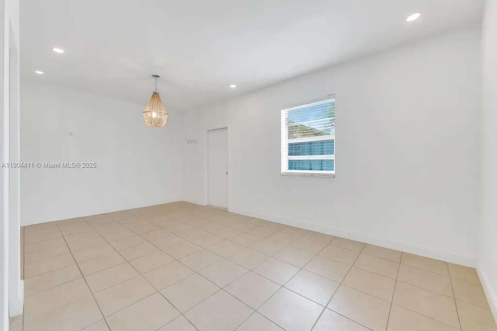 1639 Hayes Street Hollywood FL 33020