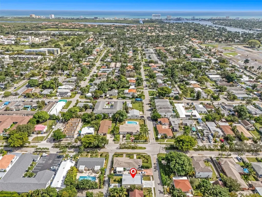 1639 Hayes Street Hollywood FL 33020