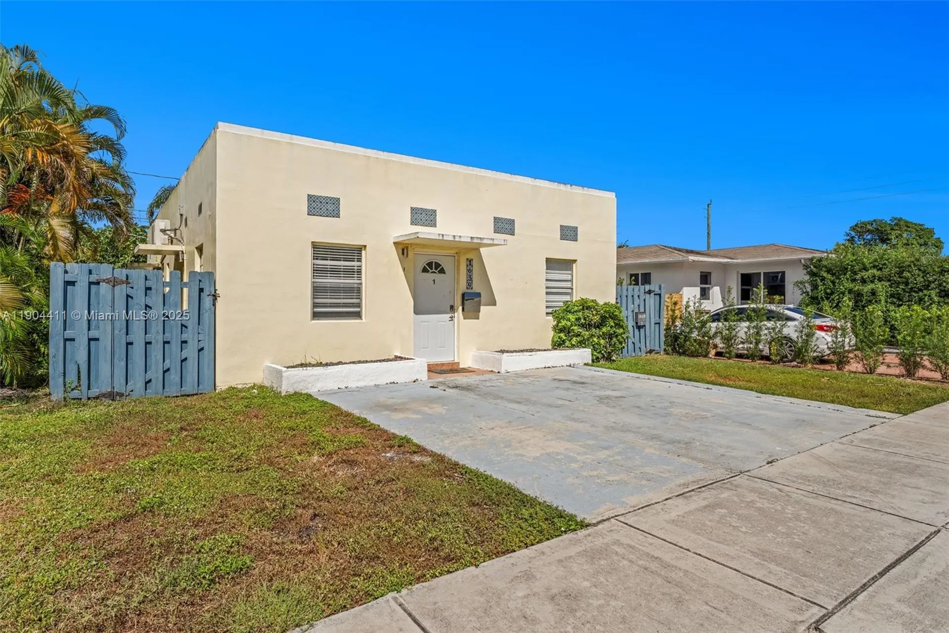 1639 Hayes Street Hollywood FL 33020