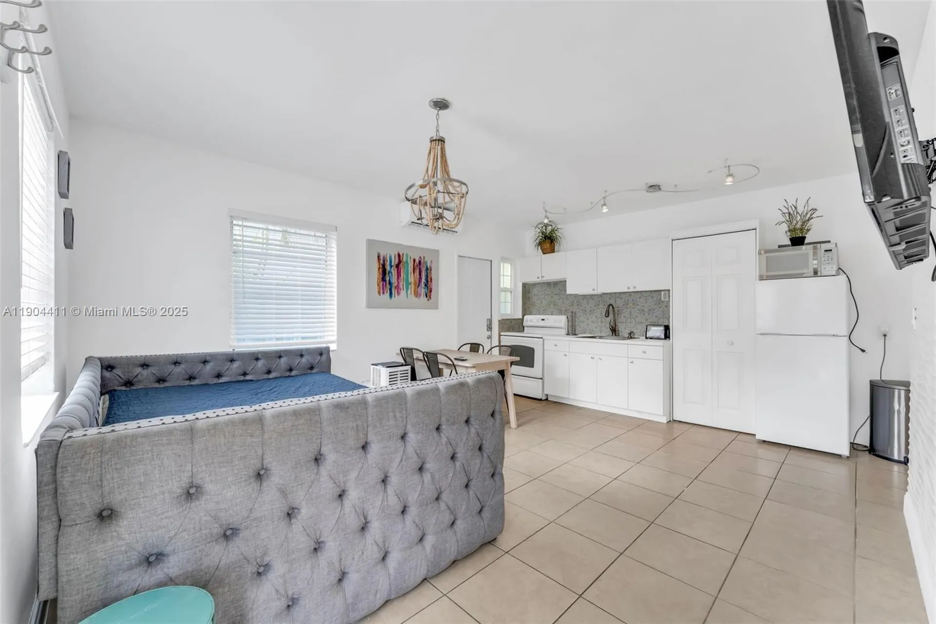 1639 Hayes Street Hollywood FL 33020