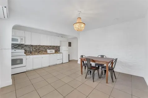 1639 Hayes Street Hollywood FL 33020