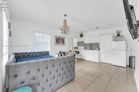 1639 Hayes Street Hollywood FL 33020