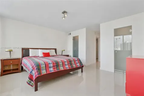 7135 Collins Avenue Miami Beach FL 33141