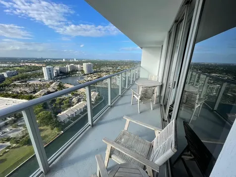 4010 S Ocean Drive Hollywood FL 33019