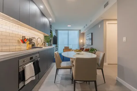 227 NE 2nd Street Miami FL 33132