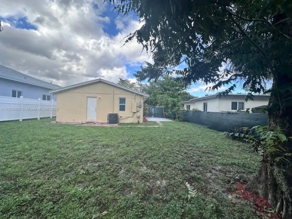 2898 NW 6th Court Fort Lauderdale FL 33311