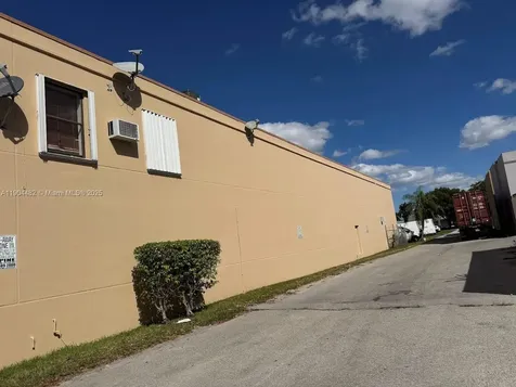 2450 W 82nd Street Hialeah FL 33016
