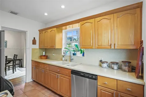 924 El Rado Street Coral Gables FL 33134