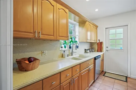 924 El Rado Street Coral Gables FL 33134