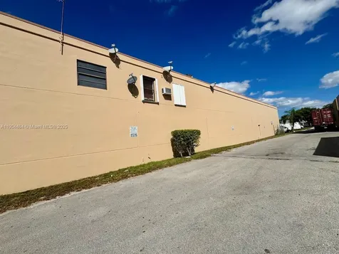 2450 W 82nd Street Hialeah FL 33016