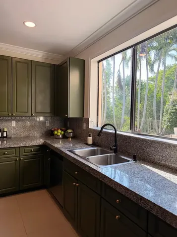 18704 SW 76th Court Cutler Bay FL 33157