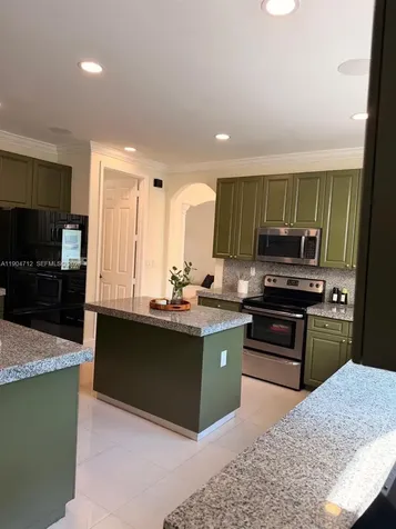 18704 SW 76th Court Cutler Bay FL 33157