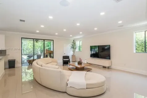 18704 SW 76th Court Cutler Bay FL 33157