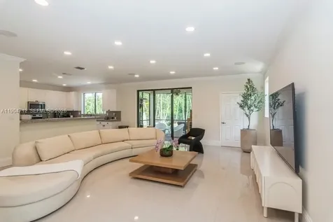 18704 SW 76th Court Cutler Bay FL 33157
