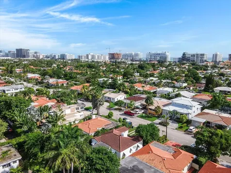 8826 Emerson Avenue Surfside FL 33154