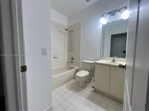 8564 SW 214th Way Cutler Bay FL 33189