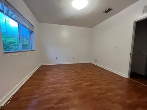 8564 SW 214th Way Cutler Bay FL 33189