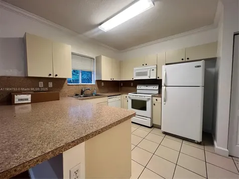 8564 SW 214th Way Cutler Bay FL 33189