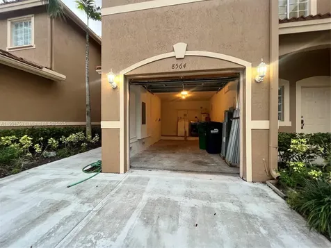 8564 SW 214th Way Cutler Bay FL 33189
