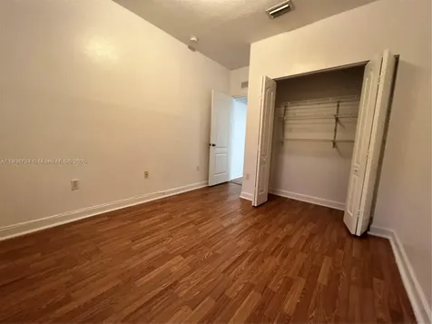 8564 SW 214th Way Cutler Bay FL 33189