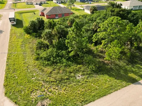 936-938 Countess Avenue Lehigh Acres FL 33974