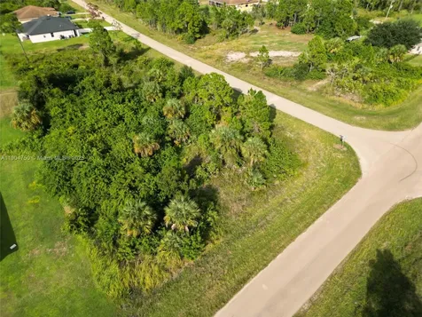 936-938 Countess Avenue Lehigh Acres FL 33974