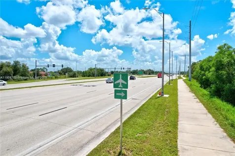936-938 Countess Avenue Lehigh Acres FL 33974