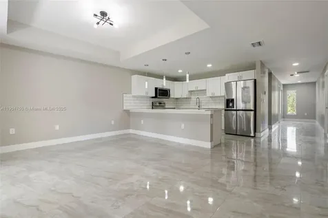 936-938 Countess Avenue Lehigh Acres FL 33974