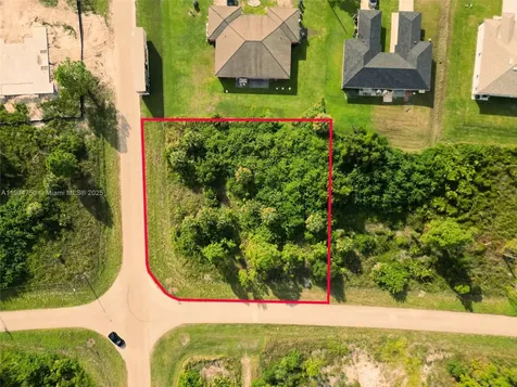 936-938 Countess Avenue Lehigh Acres FL 33974