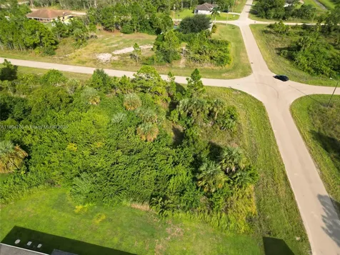 936-938 Countess Avenue Lehigh Acres FL 33974