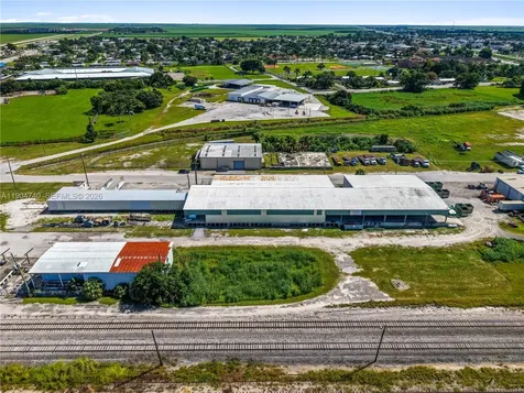 901 NW 9th Street Belle Glade FL 33430
