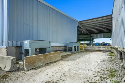 901 NW 9th Street Belle Glade FL 33430