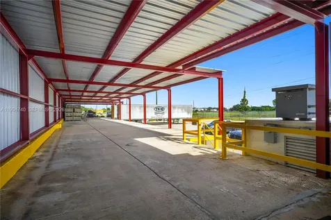 901 NW 9th Street Belle Glade FL 33430