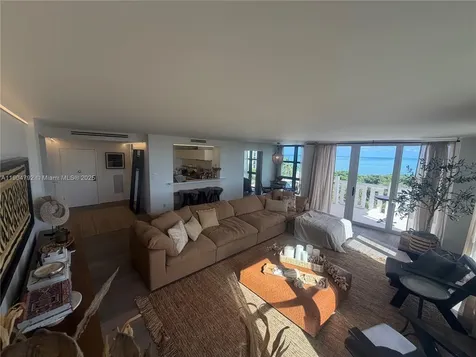 1121 Crandon Boulevard Key Biscayne FL 33149