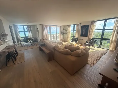 1121 Crandon Boulevard Key Biscayne FL 33149