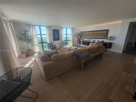 1121 Crandon Boulevard Key Biscayne FL 33149