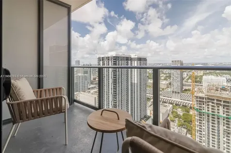 159 NE 6th Street Miami FL 33132