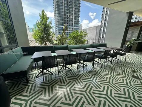 159 NE 6th Street Miami FL 33132