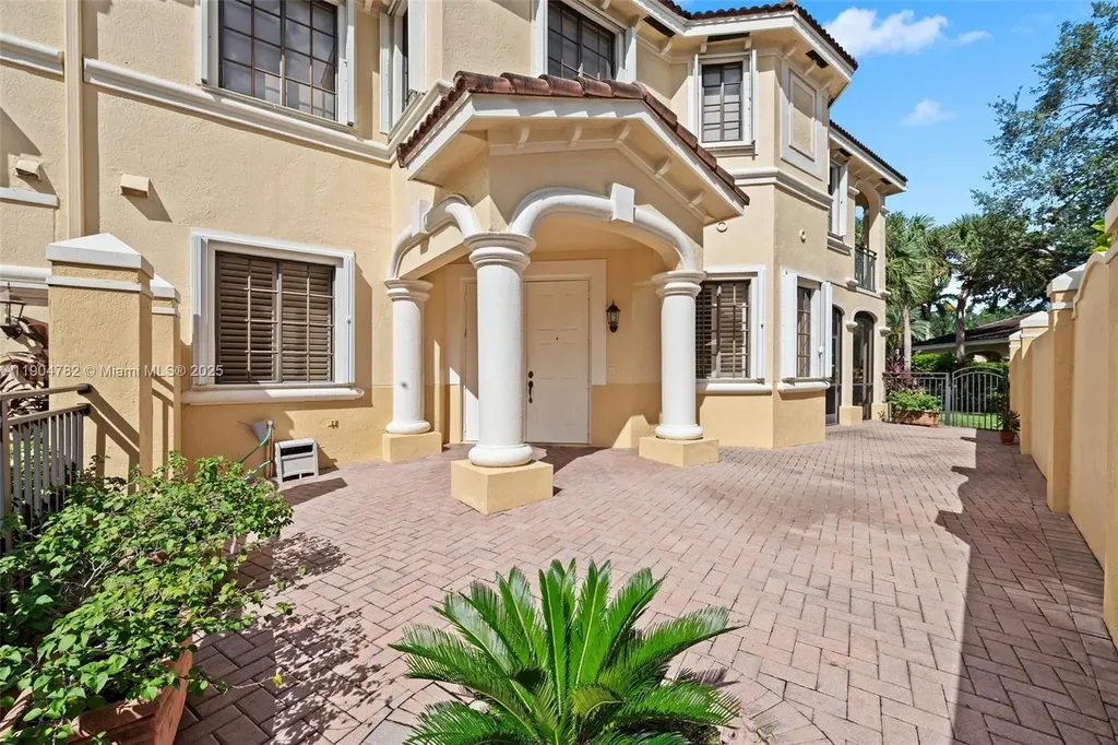 1634 Passion Vine Circle Weston FL 33326