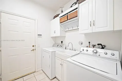 1634 Passion Vine Circle Weston FL 33326