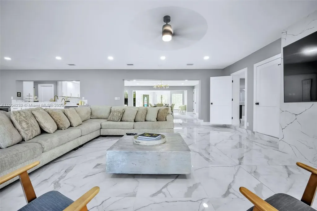 1030 SW 14th Terrace Fort Lauderdale FL 33312