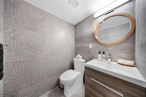 5838 Collins Avenue Miami Beach FL 33140