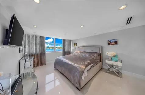 5838 Collins Avenue Miami Beach FL 33140