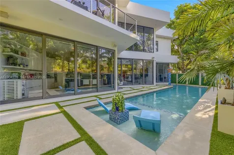 3764 Carmen Court Miami FL 33133